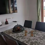 아파트 Old Pear *