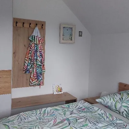 Old Pear Apartman *